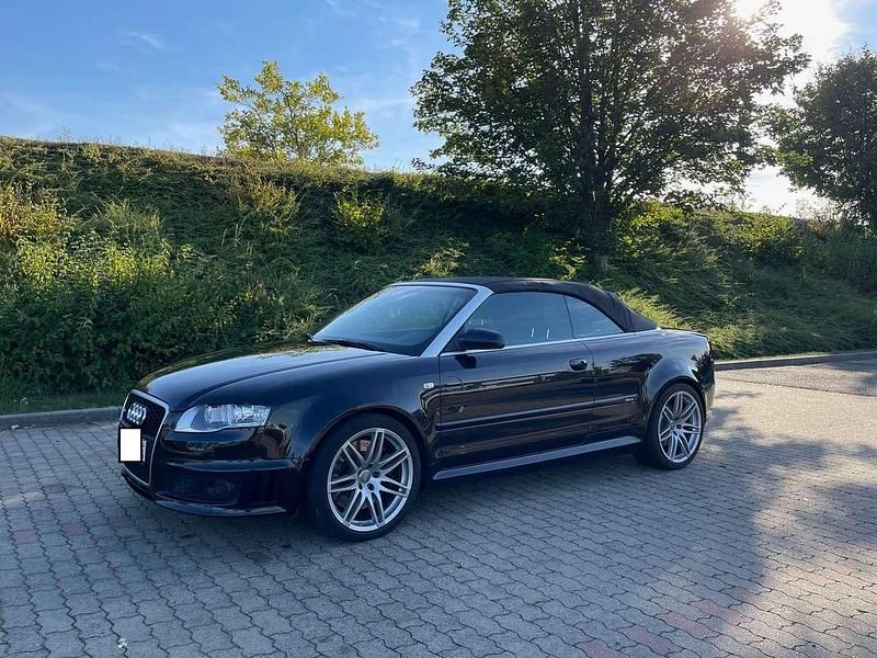 Second-hand Audi RS4 Performance 420 CP (308 kW) 2008 Negru Cabrio