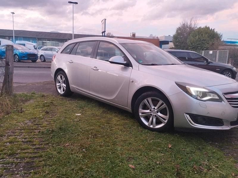 Gebraucht Opel Insignia 140 PS (102 kW) 2015 Silber Kombi