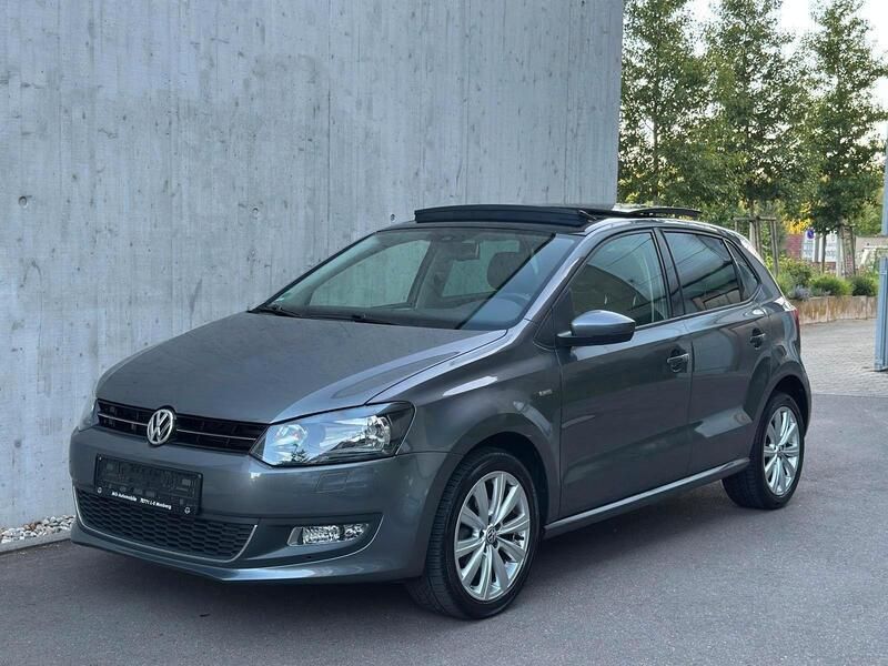 Grau Gebraucht 2013 VW Polo Life Kleinwagen | 9.990 € (Guter Preis) - Bild 1/4