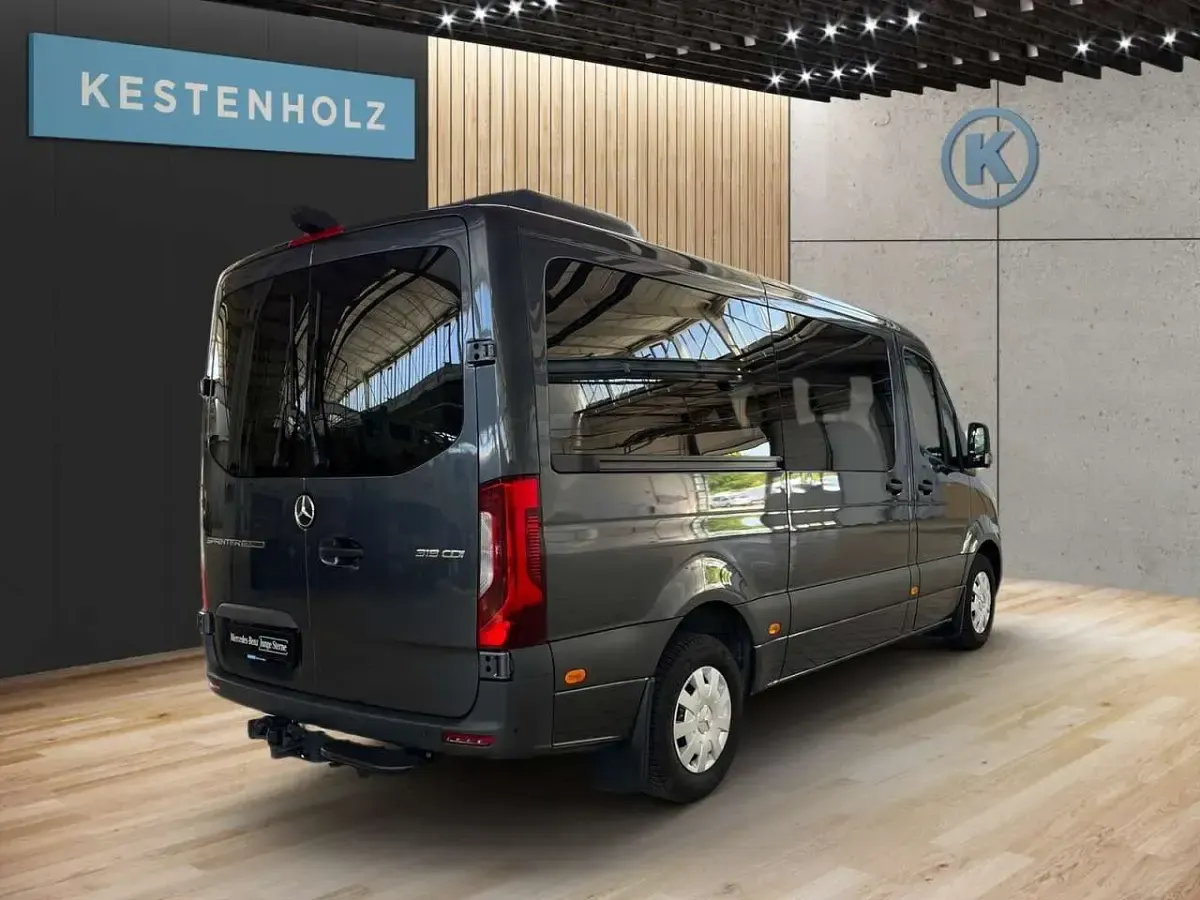 Gebraucht Mercedes Sprinter 190 PS (139 kW) 2024 Tenoritgrau Van