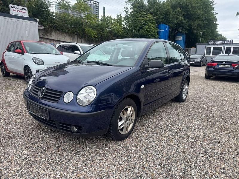 Blau Gebraucht 2002 VW Polo Comfortline Limousine | 2.299 € (Etwas zu teuer) - Bild 1/4