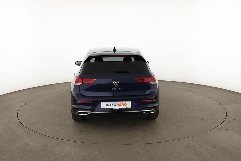 Gebraucht VW Golf VIII Active 150 PS (110 kW) 2022 Blau Limousine