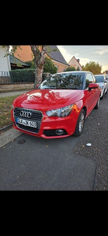 Gebraucht Audi A1 Ambition 86 PS (63 kW) 2011 Rot Kleinwagen