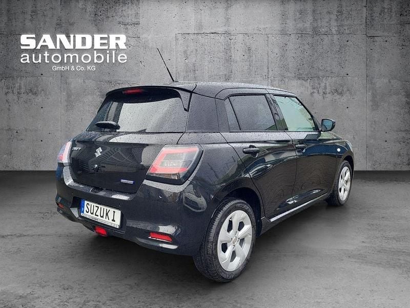 Usata Suzuki Swift Comfort 83 CV (61 kW) 2025 Nero Berlina