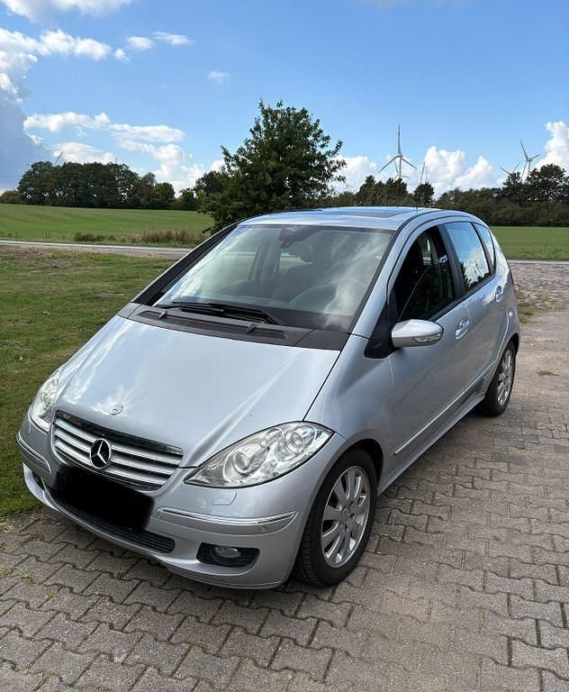 Silber Gebraucht 2004 Mercedes A200 Elegance Van / Kleinbus | 3.200 € (Superpreis) - Bild 1/4