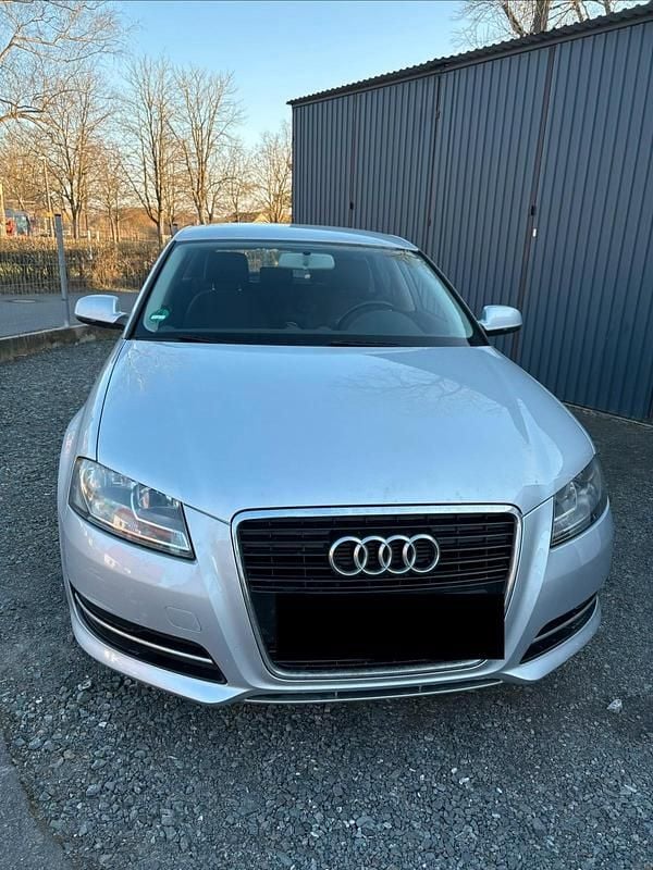 Gebraucht Audi A3 105 PS (77 kW) 2011 Silber Kleinwagen