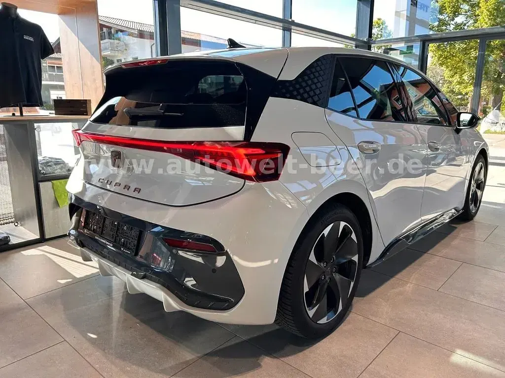 Gebraucht Cupra Born 169 kW (231 PS) 2025 Weiß Kleinwagen