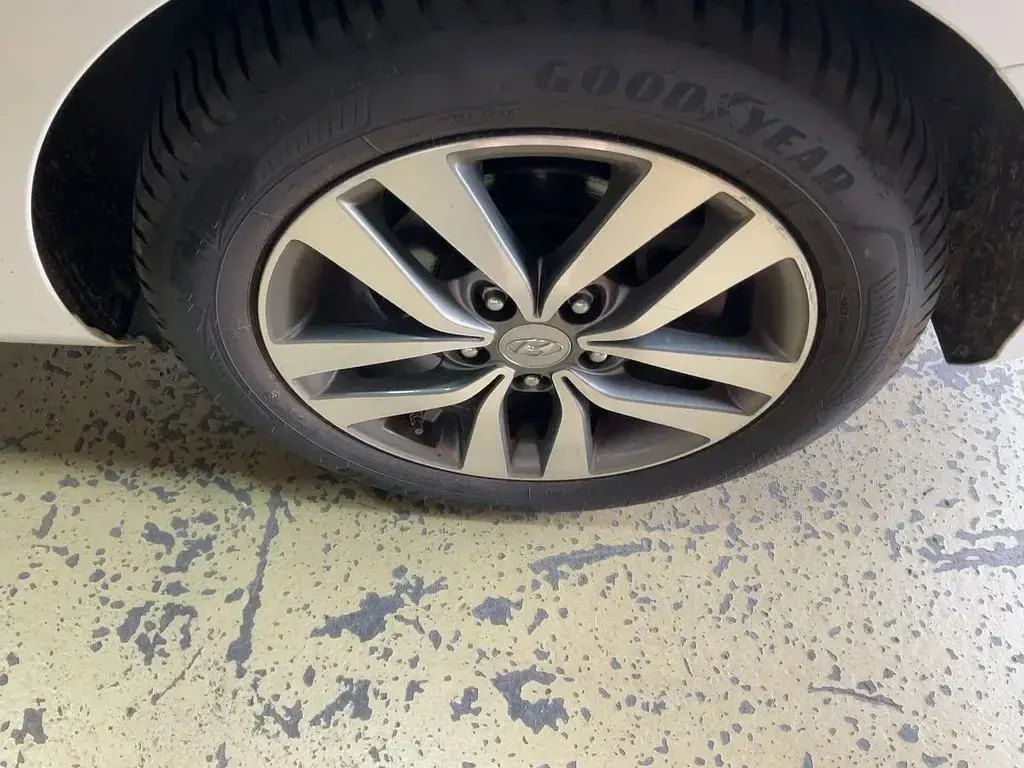 Gebraucht Hyundai i30 Trend 110 PS (80 kW) 2018 Weiß Limousine