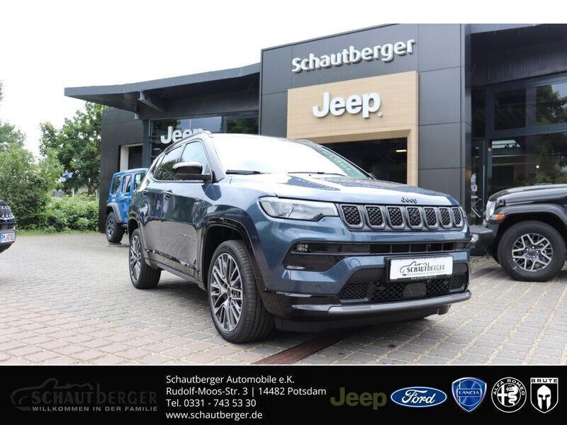 Gruen Neu 2025 Jeep Compass Summit SUV | 38.185 € (Etwas zu teuer) - Bild 1/4