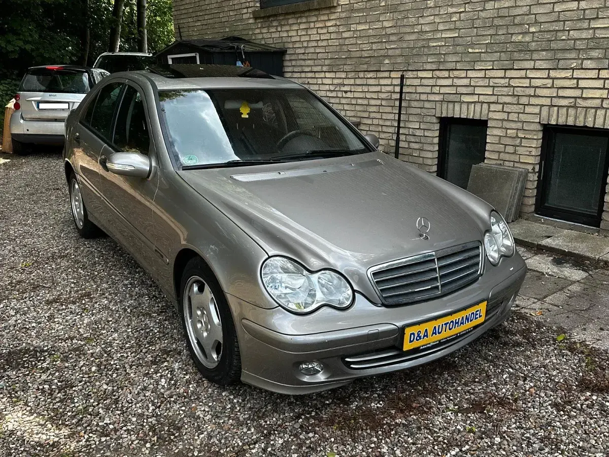 Gebraucht Mercedes C220 Elegance 150 PS (110 kW) 2004 Grau Limousine