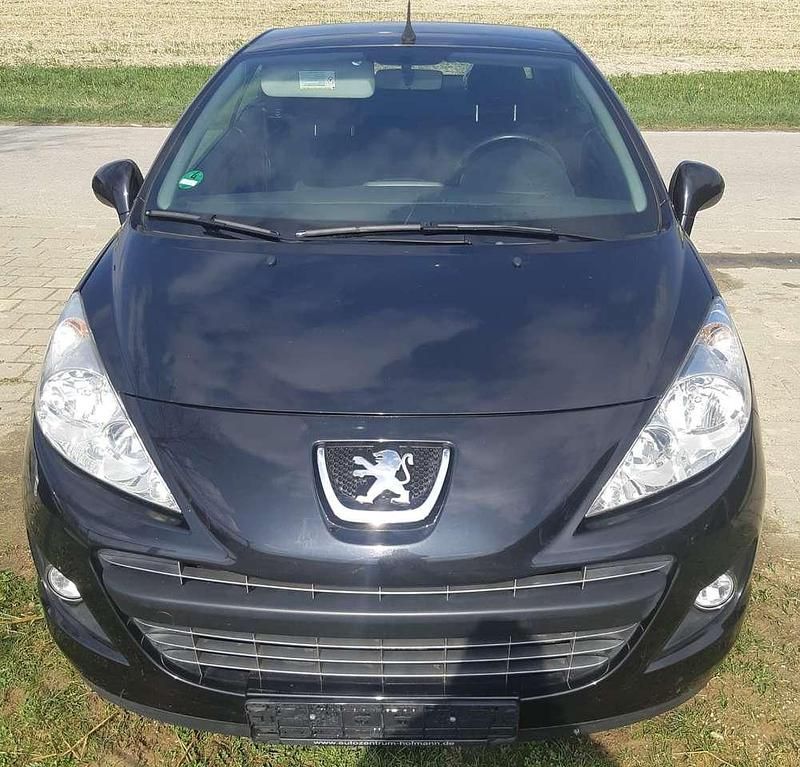 Schwarz Gebraucht 2011 Peugeot 207 CC Cabrio | 5.600 € (Teuer) - Bild 1/4