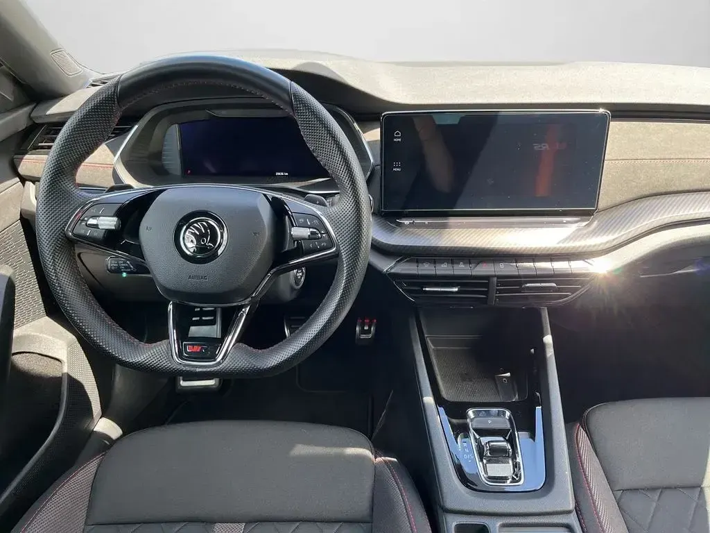 Gebraucht Skoda Octavia RS 200 PS (147 kW) 2024 Mambagrün Kombi