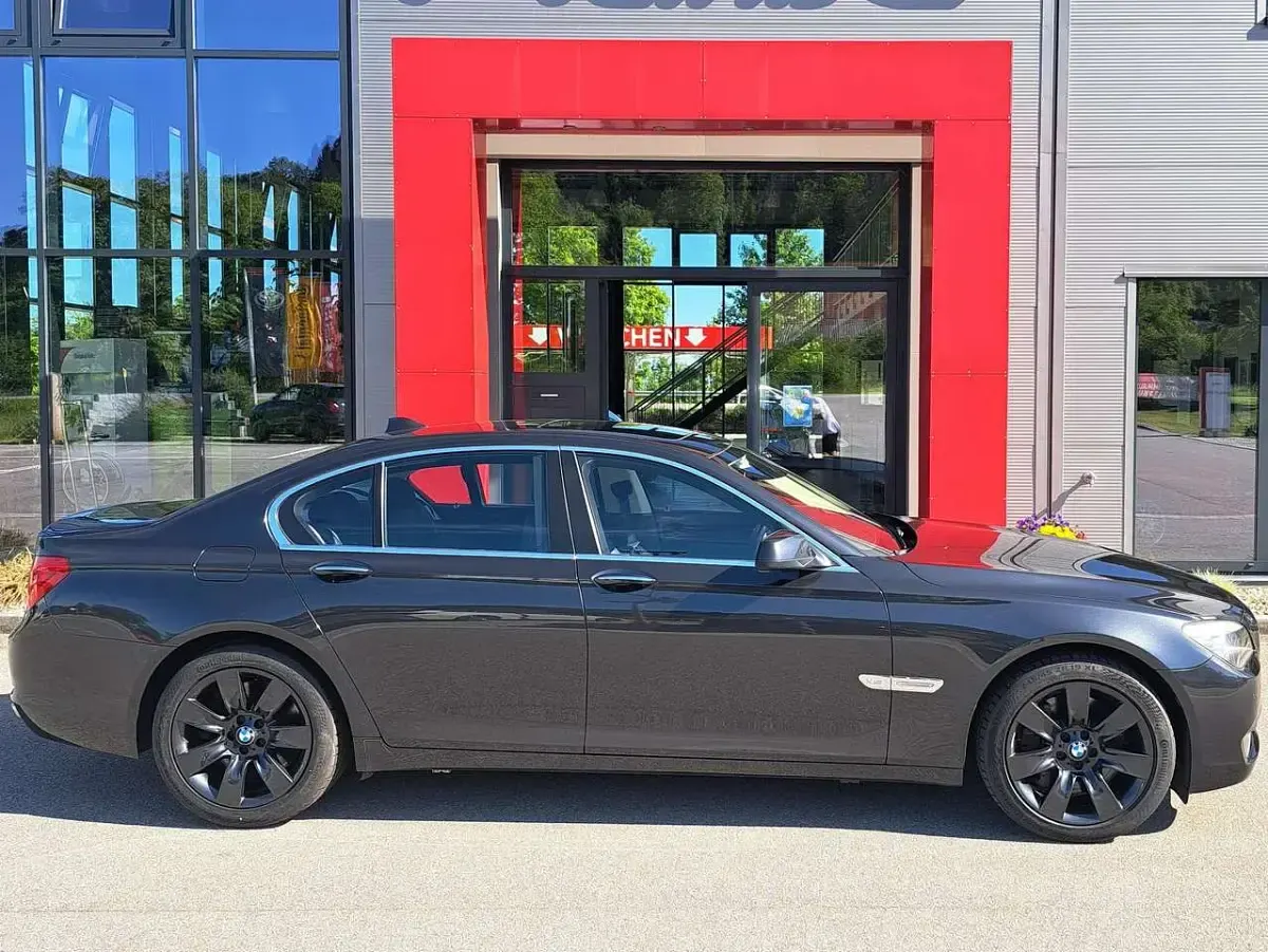 Gebraucht BMW 760 544 PS (400 kW) 2010 Grau Limousine