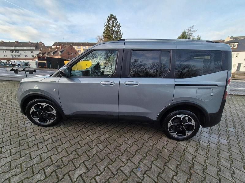 Gebraucht Ford Tourneo 125 PS (91 kW) 2024 Grau Kombi