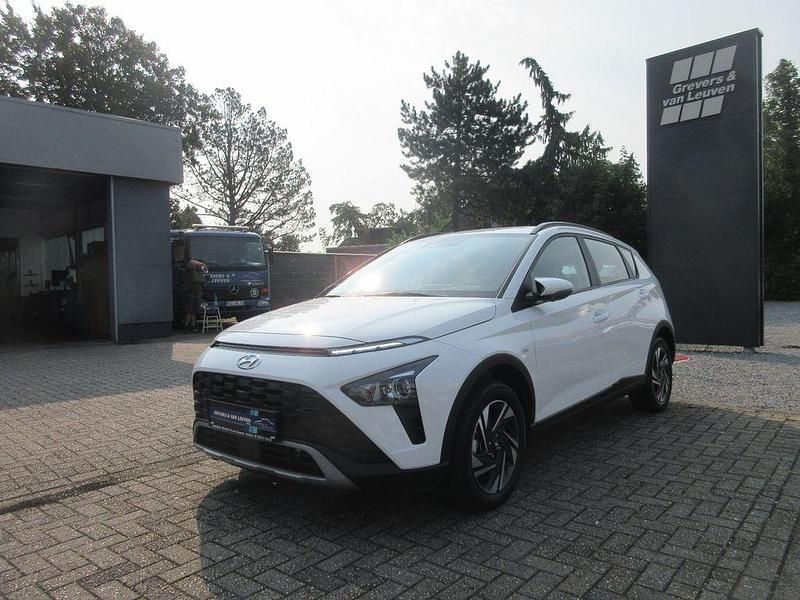 Weiß Neu 2024 Hyundai Bayon Select SUV | 20.800 € (Fairer Preis) - Bild 1/4