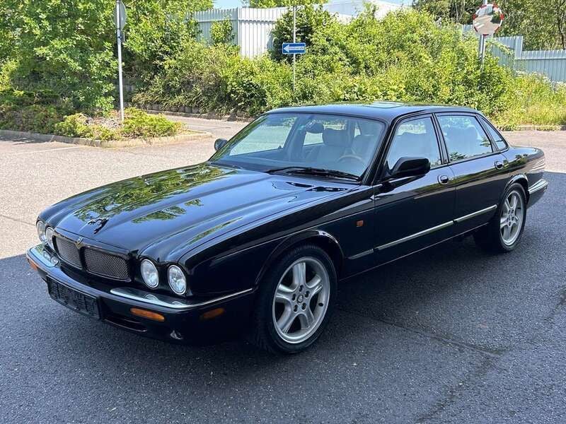 Schwarz Gebraucht 1999 Jaguar XJR Limousine | 13.995 € (Guter Preis) - Bild 1/4