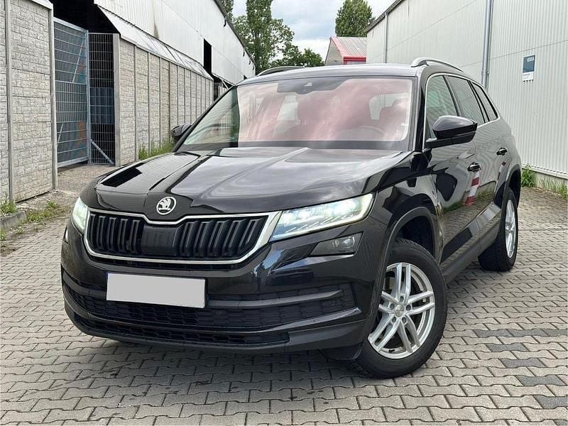 Schwarz Gebraucht 2020 Skoda Kodiaq Ambiente SUV | 18.499 € (Guter Preis) - Bild 1/4