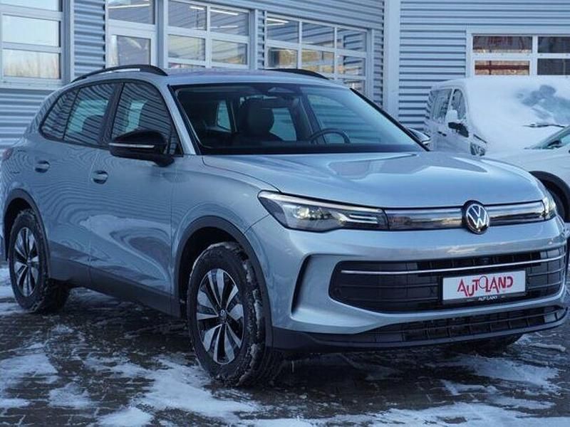 Gebraucht VW Tiguan Goal 150 PS (110 kW) 2025 Oyster silver metallic SUV