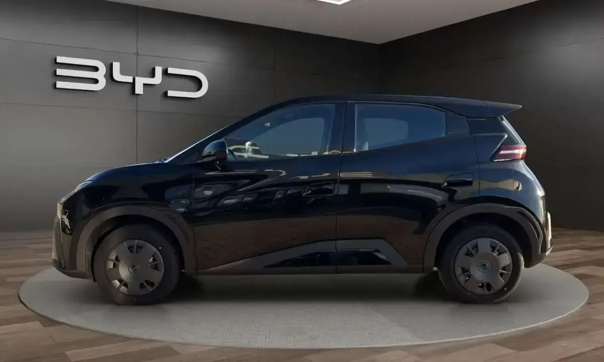 Nowe BYD Dolphin Surf Active 64 kW (88 KM) 2026 Niebieski Hatchback