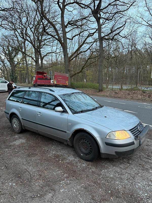 Second-hand VW Passat 101 CP (74 kW) 2003 Argintiu Break