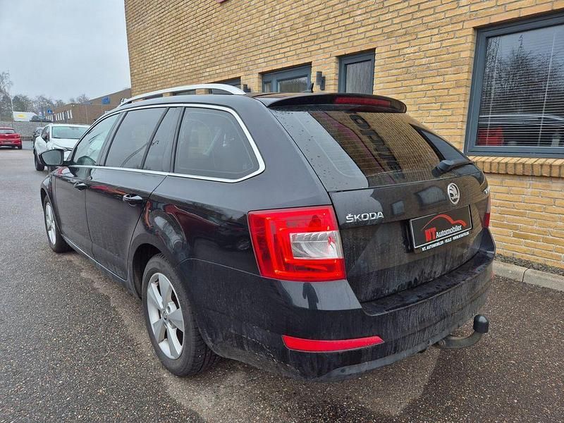 Gebraucht Skoda Octavia Style 110 PS (80 kW) 2015 Schwarz Kombi
