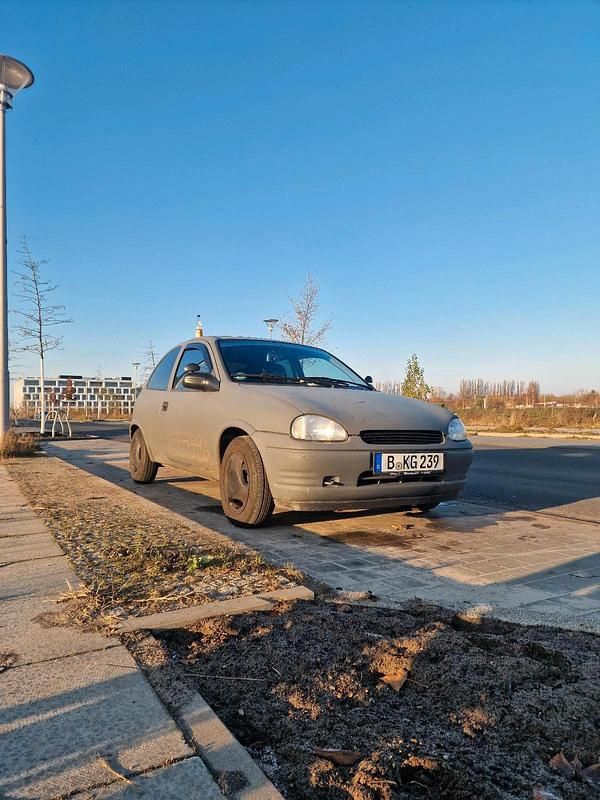 Gebraucht Opel Corsa 75 PS (55 kW) 1997 Grau Kleinwagen
