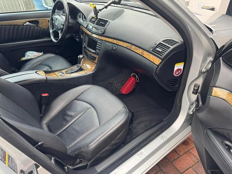 Gebraucht Mercedes E280 Avantgarde 190 PS (139 kW) 2006 Silber Limousine