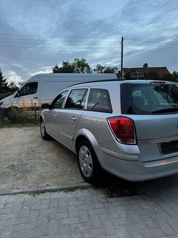 Gebraucht Opel Astra 2006 Silber Kombi
