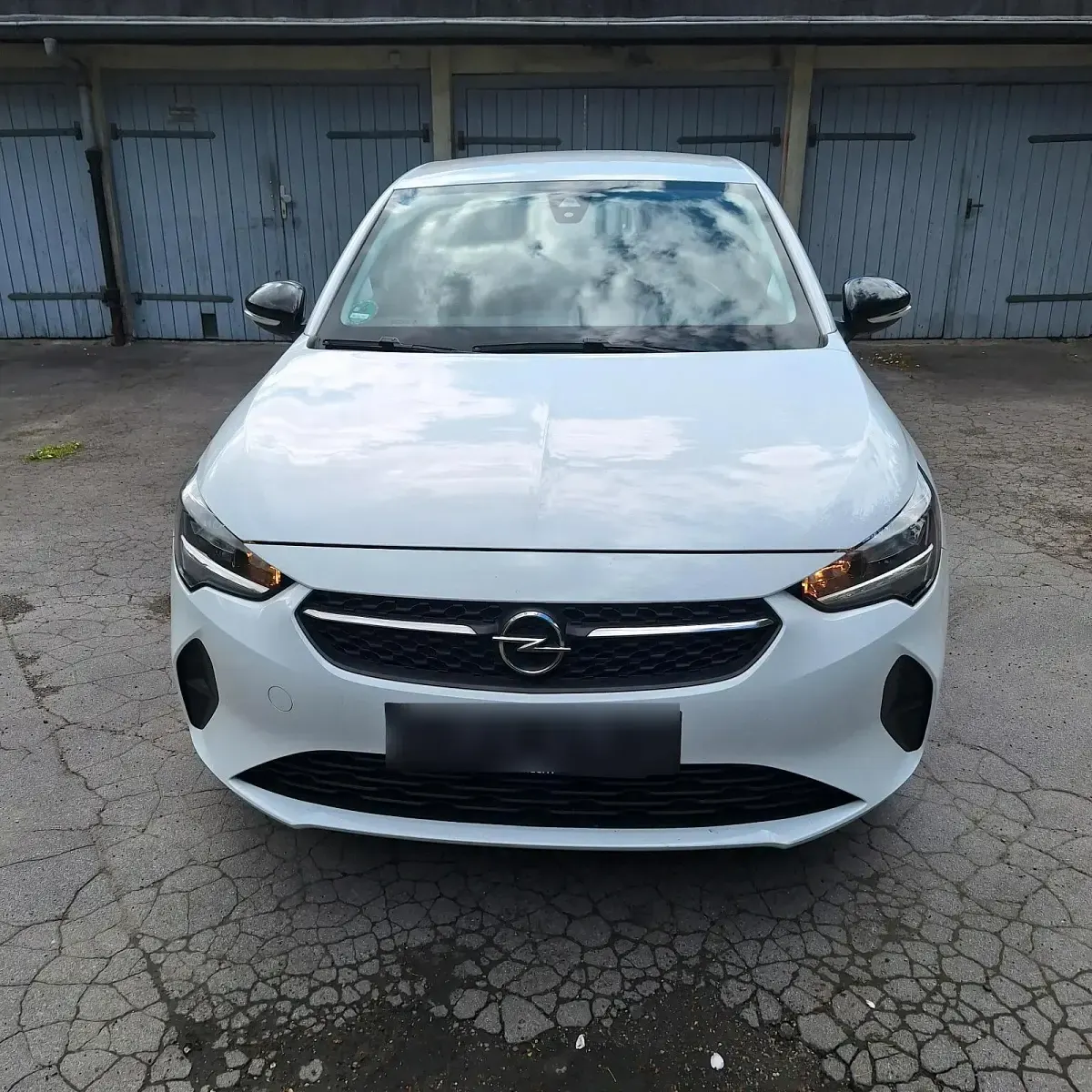 Używany Opel Corsa Edition 75 KM (55 kW) 2020 Biały Hatchback