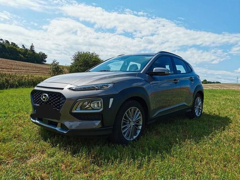 Grau Gebraucht 2018 Hyundai Kona Trend SUV | 15.700 € (Fairer Preis) - Bild 1/4
