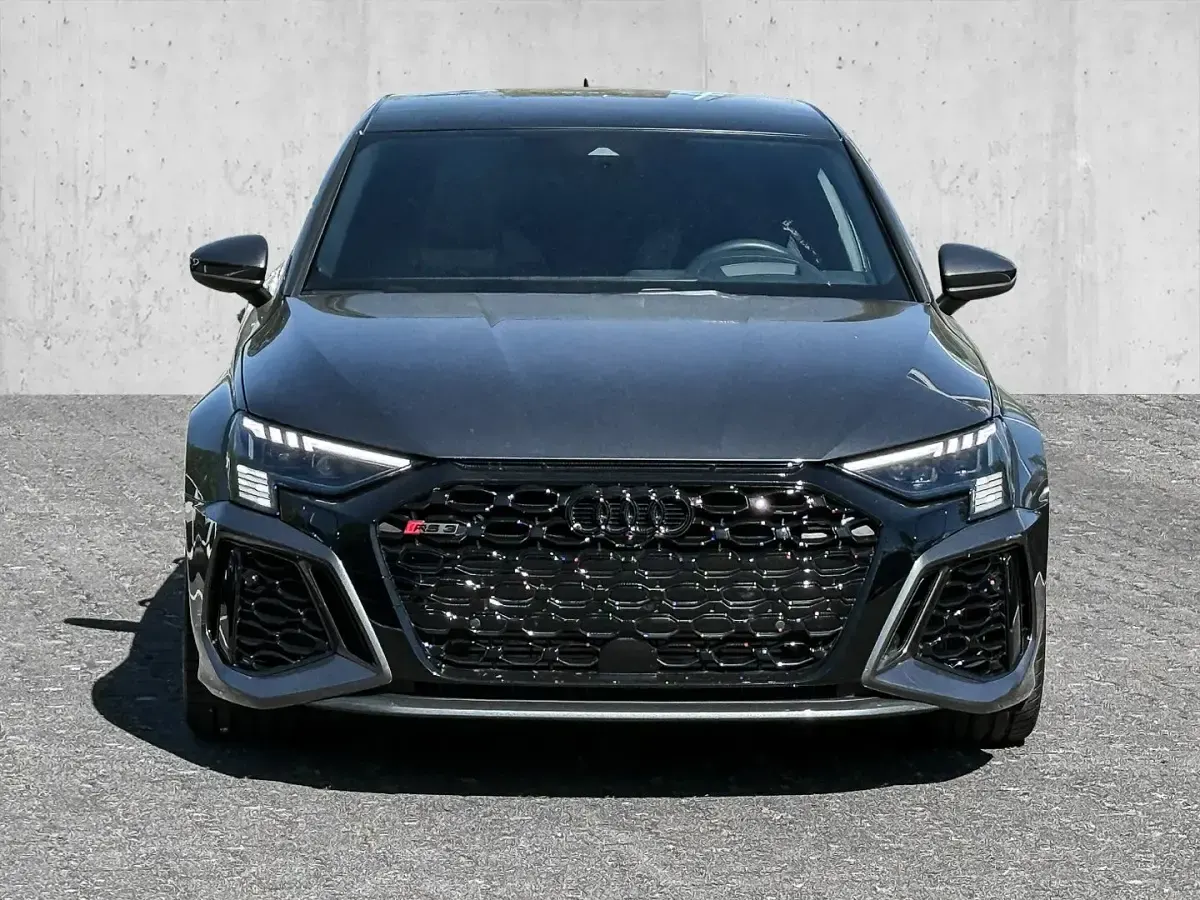 Gebraucht Audi RS3 Sport 400 PS (294 kW) 2024 Grau Limousine