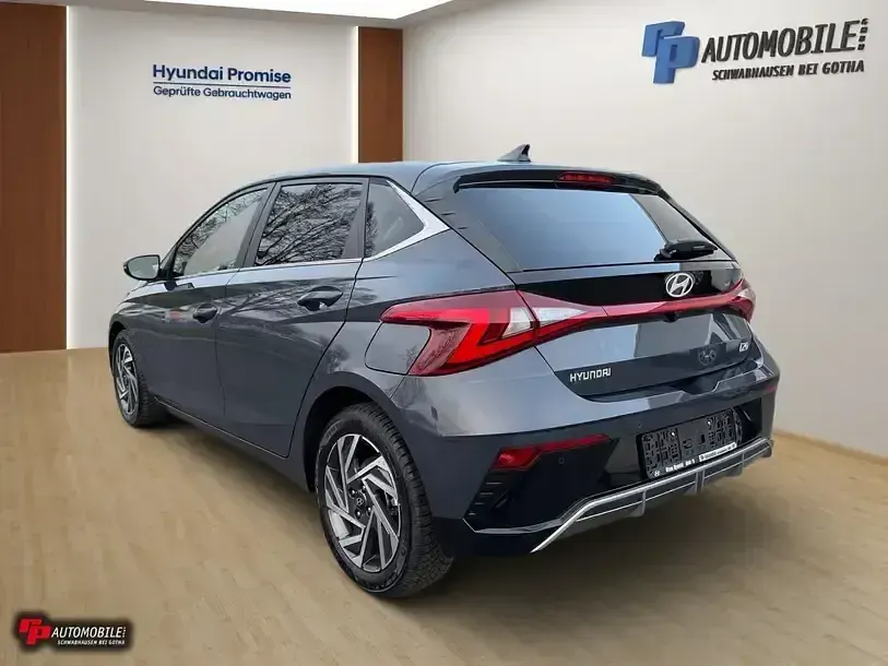 Gebraucht Hyundai i20 Trend 101 PS (74 kW) 2024 Grau Cabrio