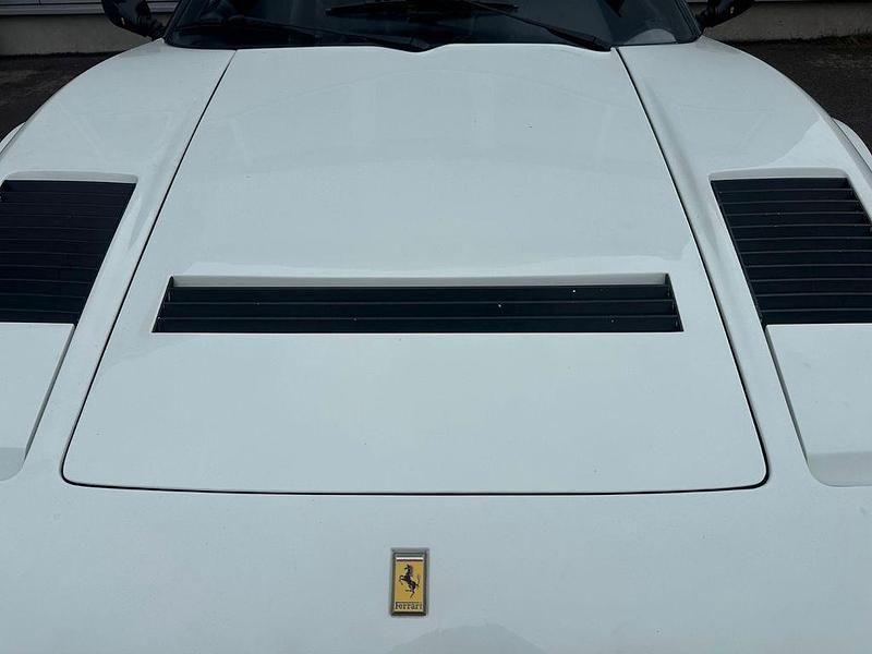 Second-hand Ferrari 308 241 CP (177 kW) 1983 Alb Cabrio