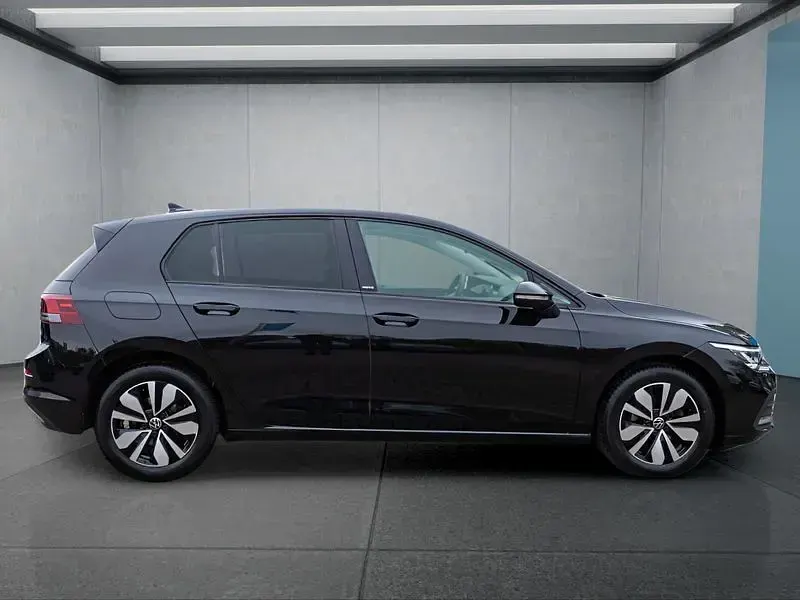 Gebraucht VW Golf VIII 150 PS (110 kW) 2024 Schwarz Kleinwagen