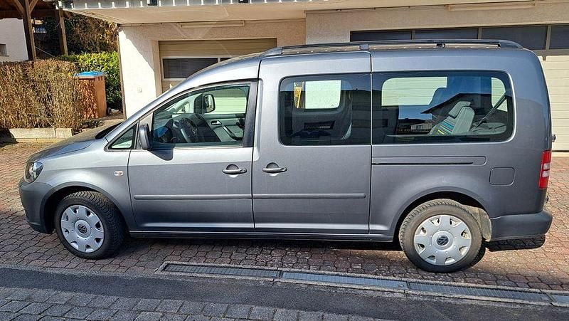 Gebraucht VW Caddy Maxi Trendline 102 PS (75 kW) 2015 Grau Van / Kleinbus