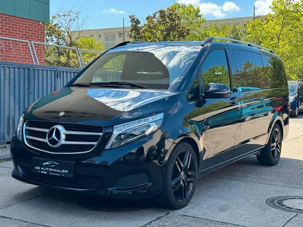 Gebraucht Mercedes V220 Edition 163 PS (119 kW) 2016 Schwarz Van / Kleinbus