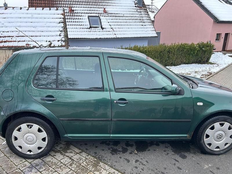 Gebraucht VW Golf IV Basis 75 PS (55 kW) 2001 Grün Limousine