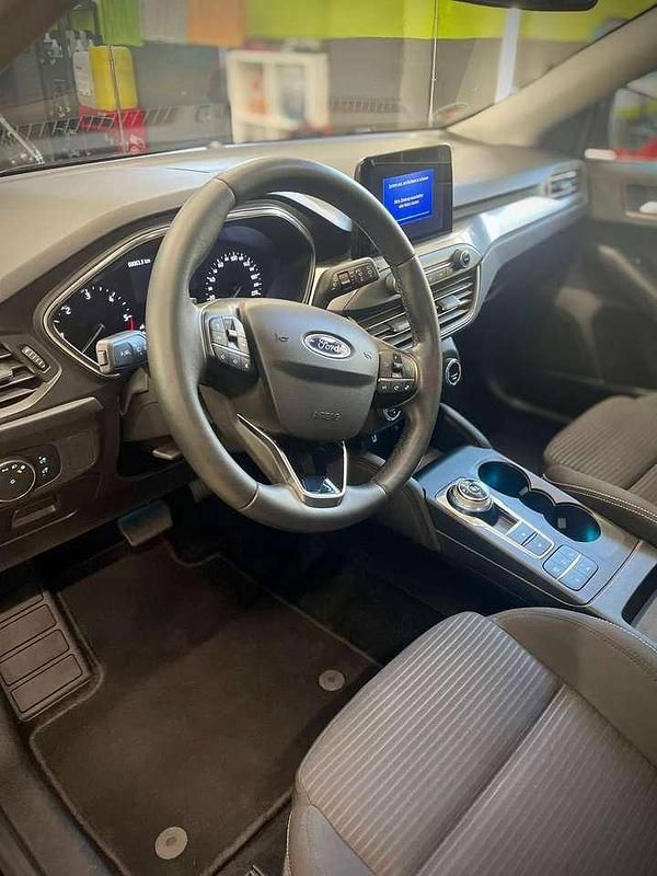 Gebraucht Ford Focus Titanium 150 PS (110 kW) 2019 Schwarz Kombi