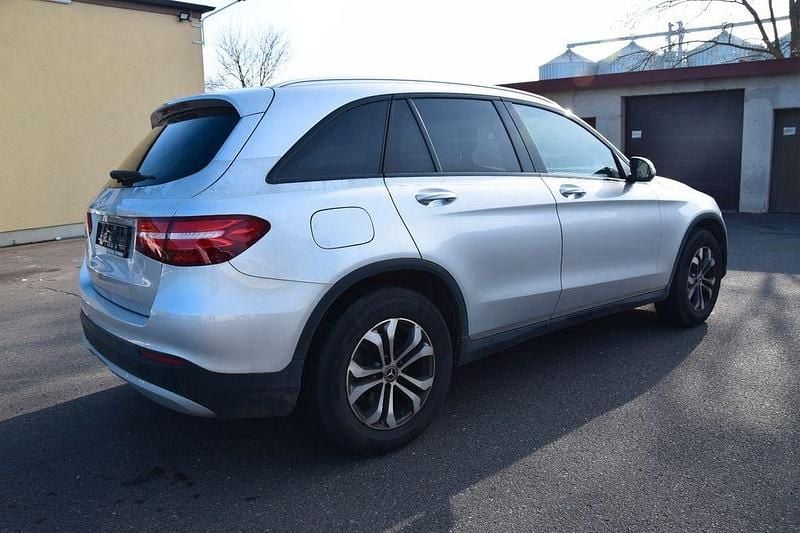 Gebraucht Mercedes GLC250 204 PS (150 kW) 2019 Silber SUV