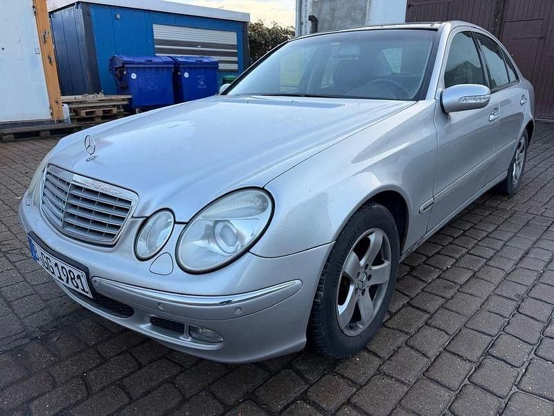 Gebraucht Mercedes E280 Avantgarde 177 PS (130 kW) 2004 Silber Limousine