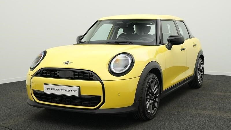 Gebraucht Mini Cooper Classic 156 PS (114 kW) 2024 Gelb Kleinwagen