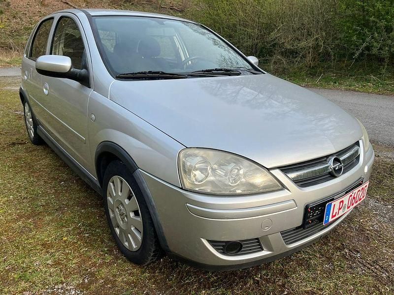 Gebraucht Opel Corsa Enjoy 75 PS (55 kW) 2004 Silber Kleinwagen