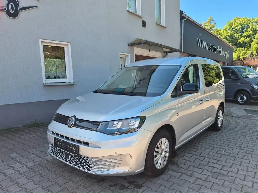 Gebraucht VW Caddy 102 PS (75 kW) 2022 Silber Van / Kleinbus