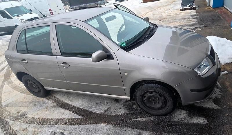 Andere farben Gebraucht 2007 Skoda Fabia Limousine | 1.550 € (Guter Preis) - Bild 1/4