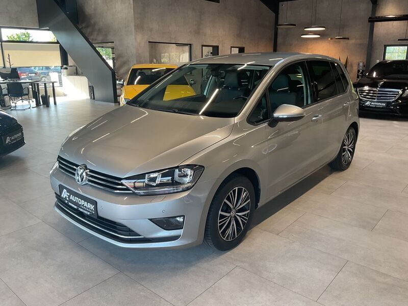 Silber Gebraucht 2017 VW Golf Sportsvan Allstar Van / Kleinbus | 13.980 € (Fairer Preis) - Bild 1/4