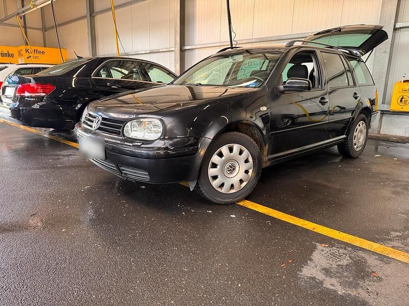 Gebraucht VW Golf IV 101 PS (74 kW) 2004 Schwarz Kombi