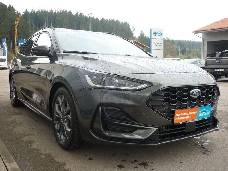 Usado Ford Focus ST-Line X 155 CV (114 kW) 2024 Magnetic (metallic) Berlina