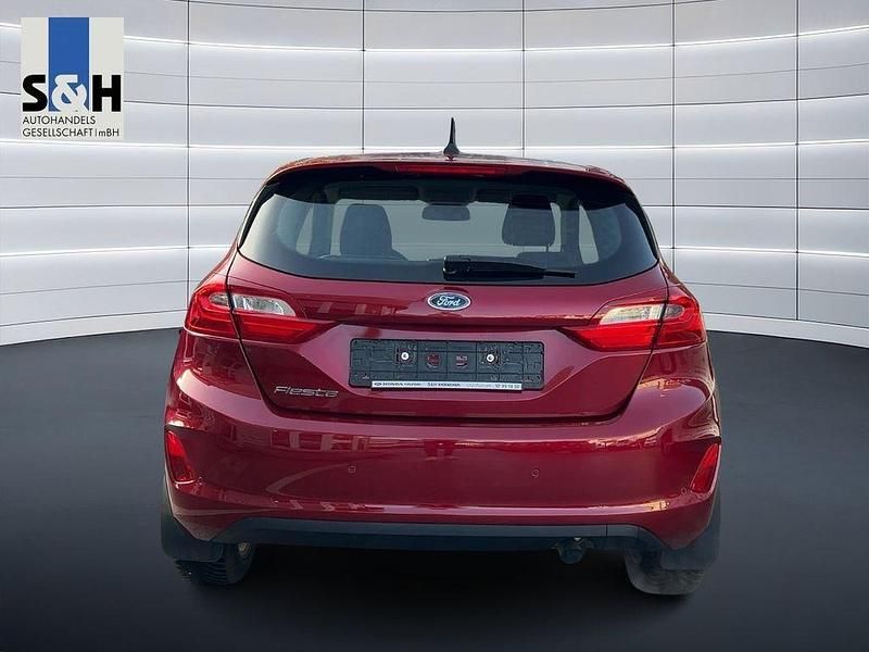 Gebraucht Ford Fiesta Titanium 125 PS (91 kW) 2018 Rot Limousine