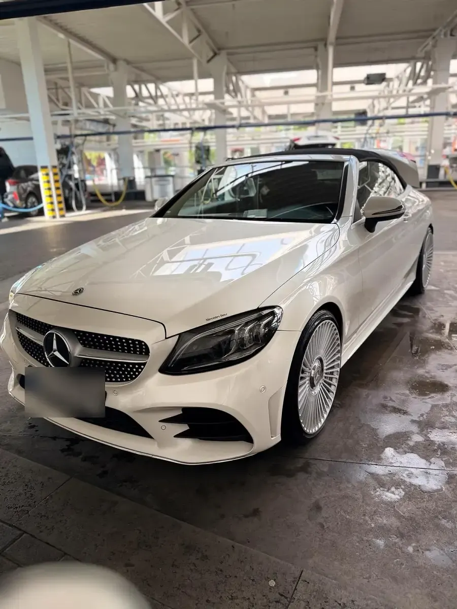 Gebraucht Mercedes C300 245 PS (180 kW) 2019 Weiß Cabrio