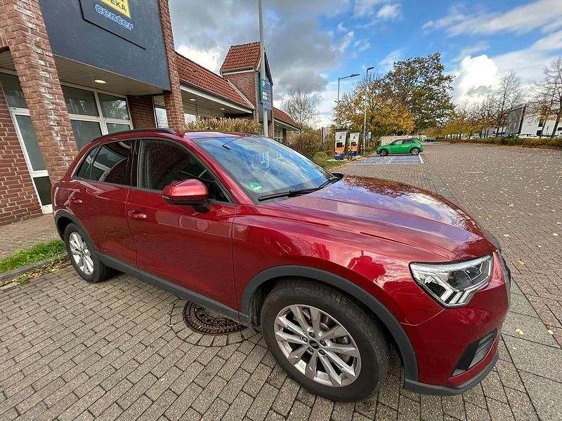 Gebraucht Audi Q3 S-Line 190 PS (139 kW) 2023 Rot SUV